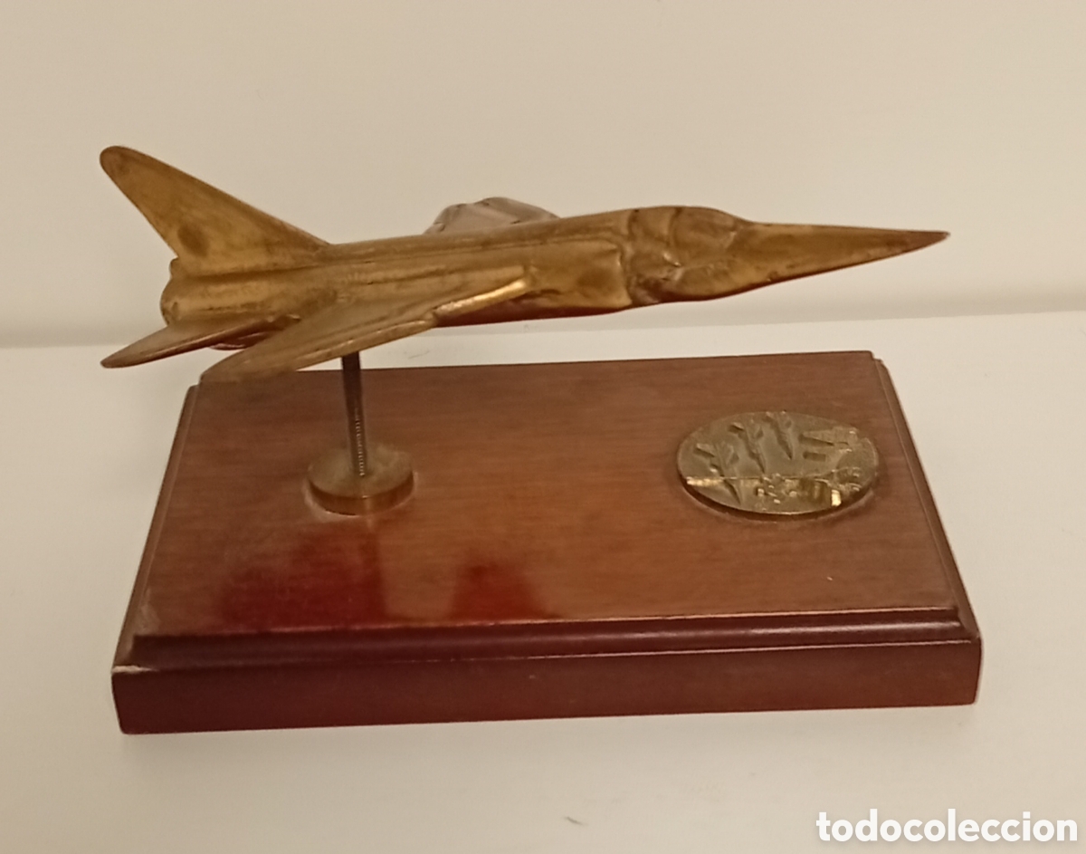Antig&uuml;edades: .MODELO DE UN AVION DE COMBATE SUPERSONICO - Foto 1