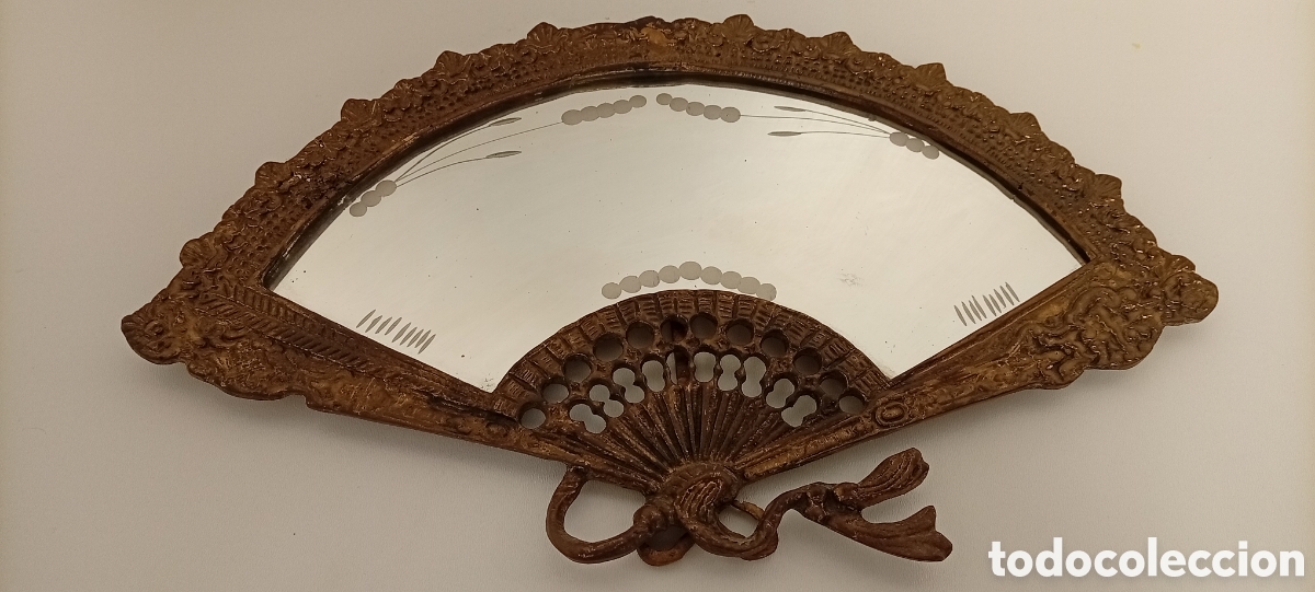 Antig&uuml;edades: ESPEJO ABANICO DE BRONCE/DORADO