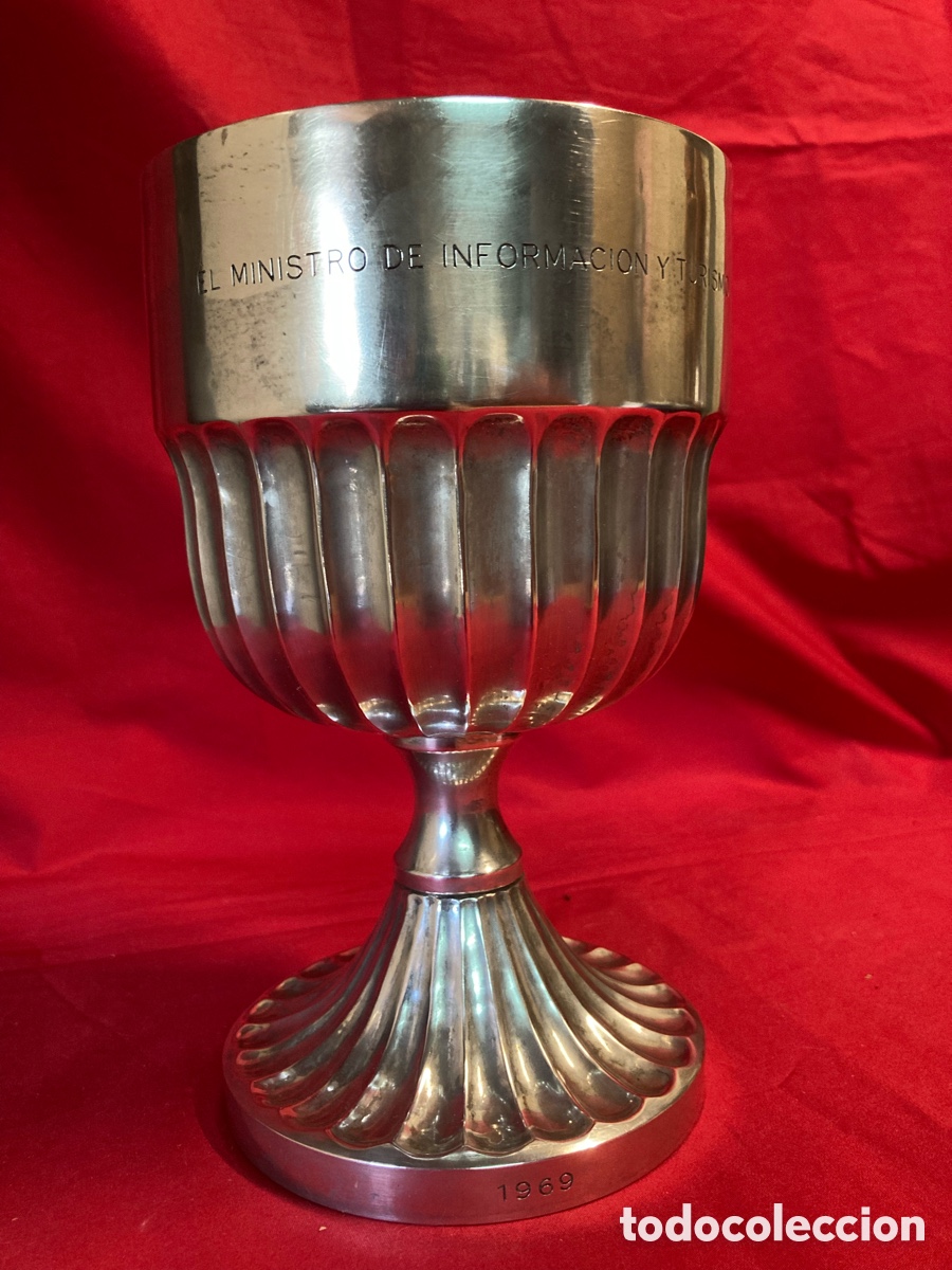 Antig&uuml;edades: COPA DE PLATA DE LEY 9.25 - AL MINISTRO DE INFORMACION Y TURISMO 1969 - platero PEREZ FERNANDEZ