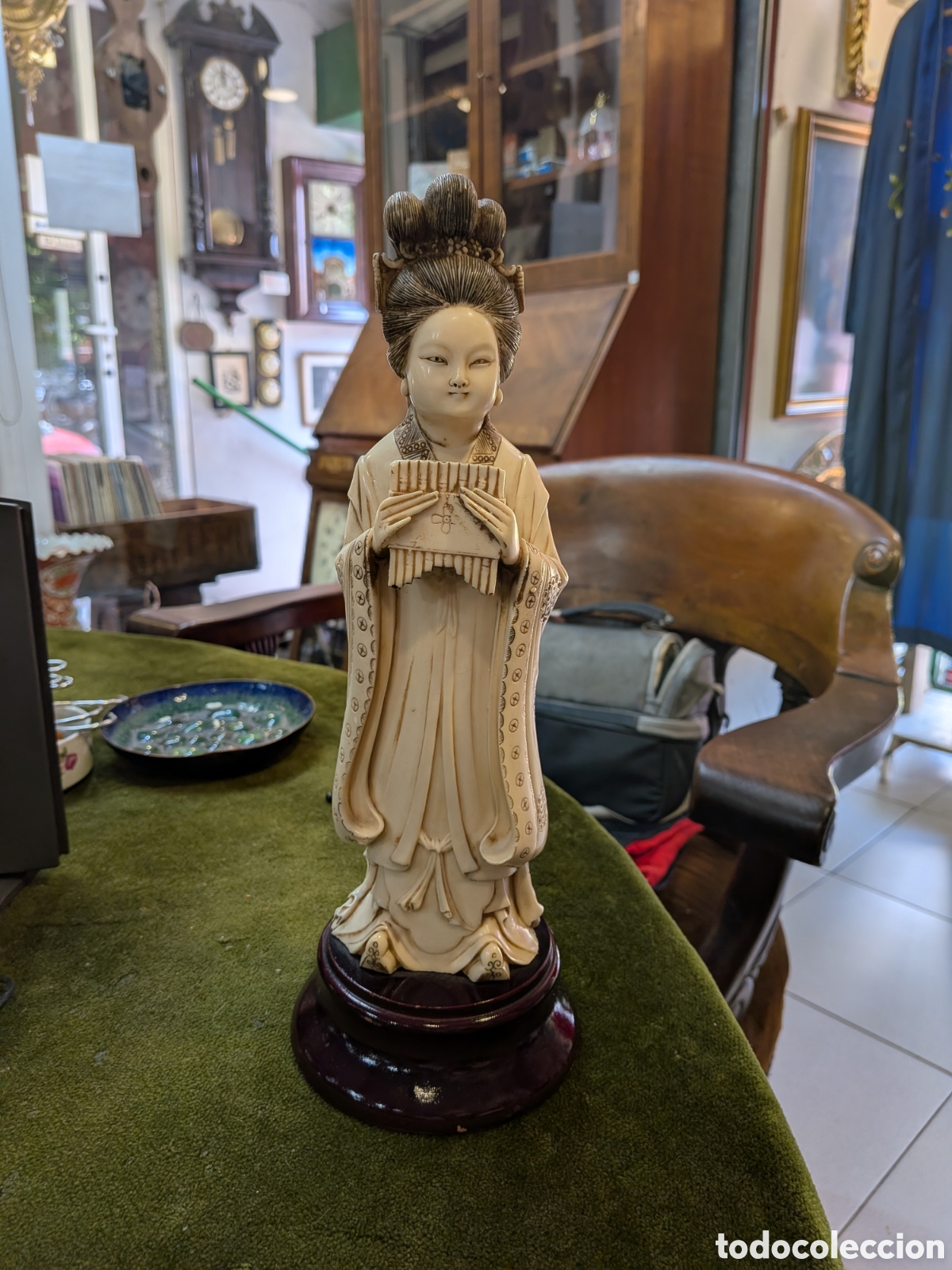Antig&uuml;edades: Figura china en resina. REF-3768 - Foto 1