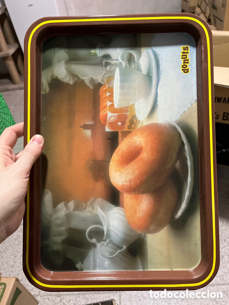 Antig&uuml;edades: BANDEJA METALICA LITOGRAFIADA DONUTS VINTAGE a&ntilde;os 80