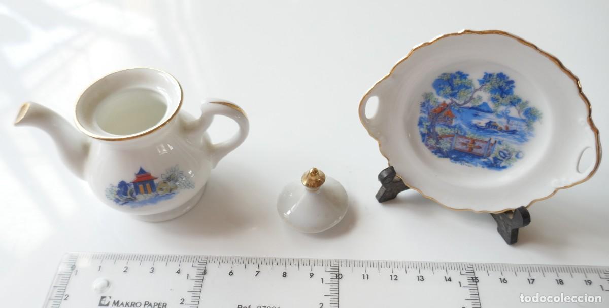 Antig&uuml;edades: Lote de Platito y tetera porcelana Cape&aacute;ns en muy buen estado