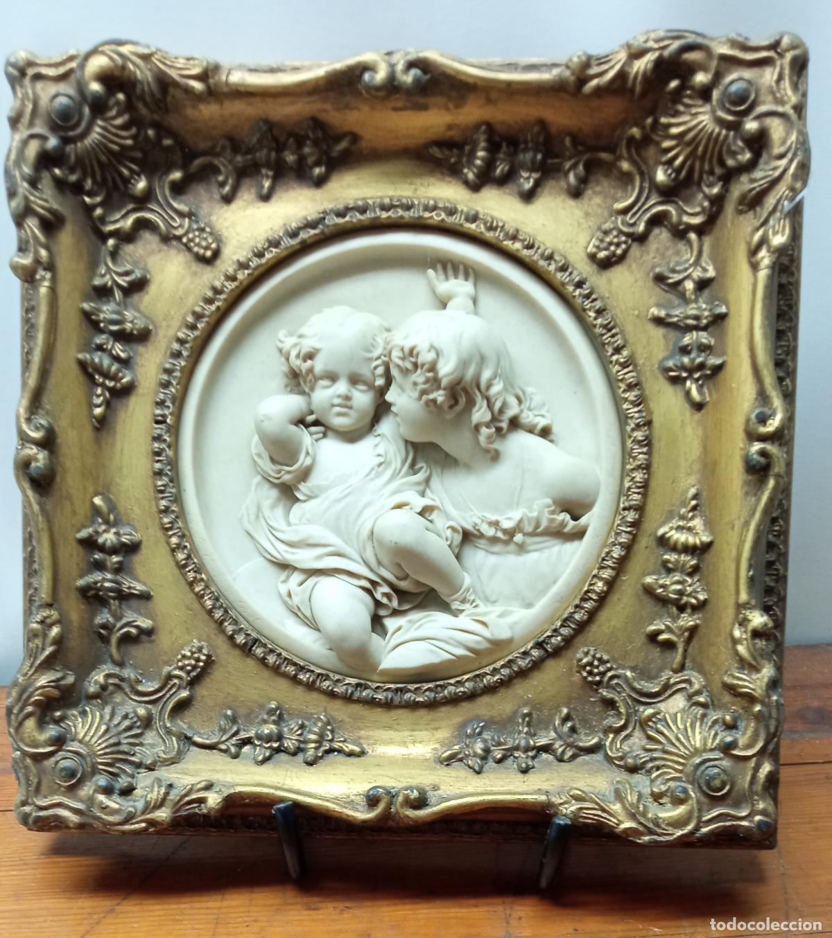 Antig&uuml;edades: PLACA TONDO MEDALLON EN RELIEVE CON GRAN MARCO EN PAN DE ORO - FIRMA SELLO MARCA ANGEL