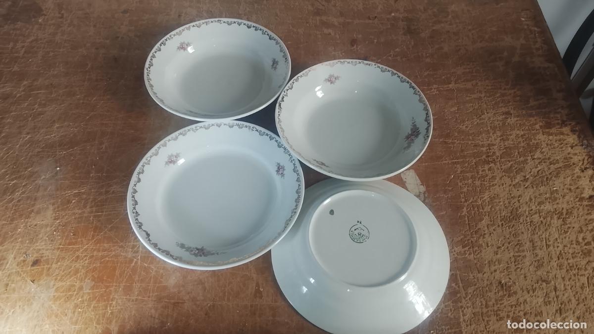 Antig&uuml;edades: Antigua vajilla cuatro platos cer&aacute;mica porcelana pickman hondos filos oro flores . Leer