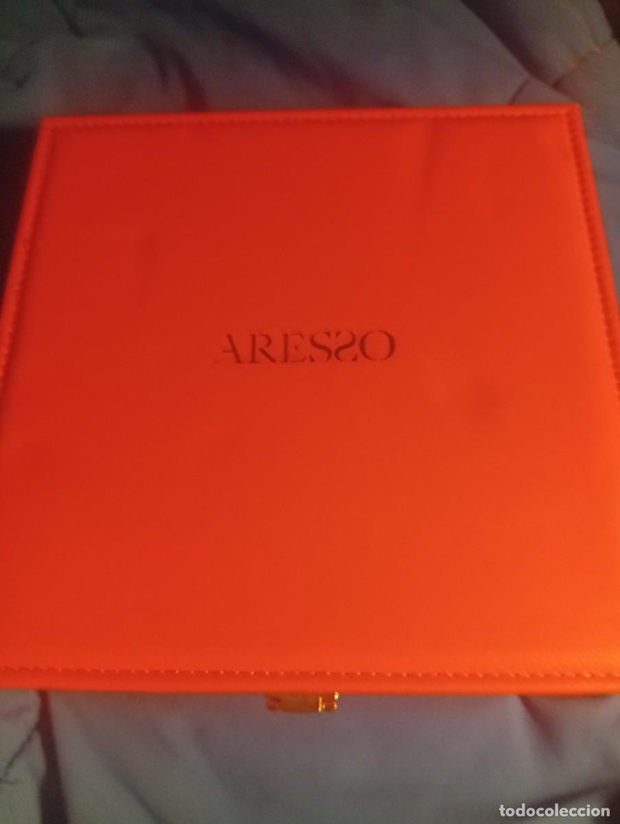 Antig&uuml;edades: Caja vac&iacute;a aresso.....