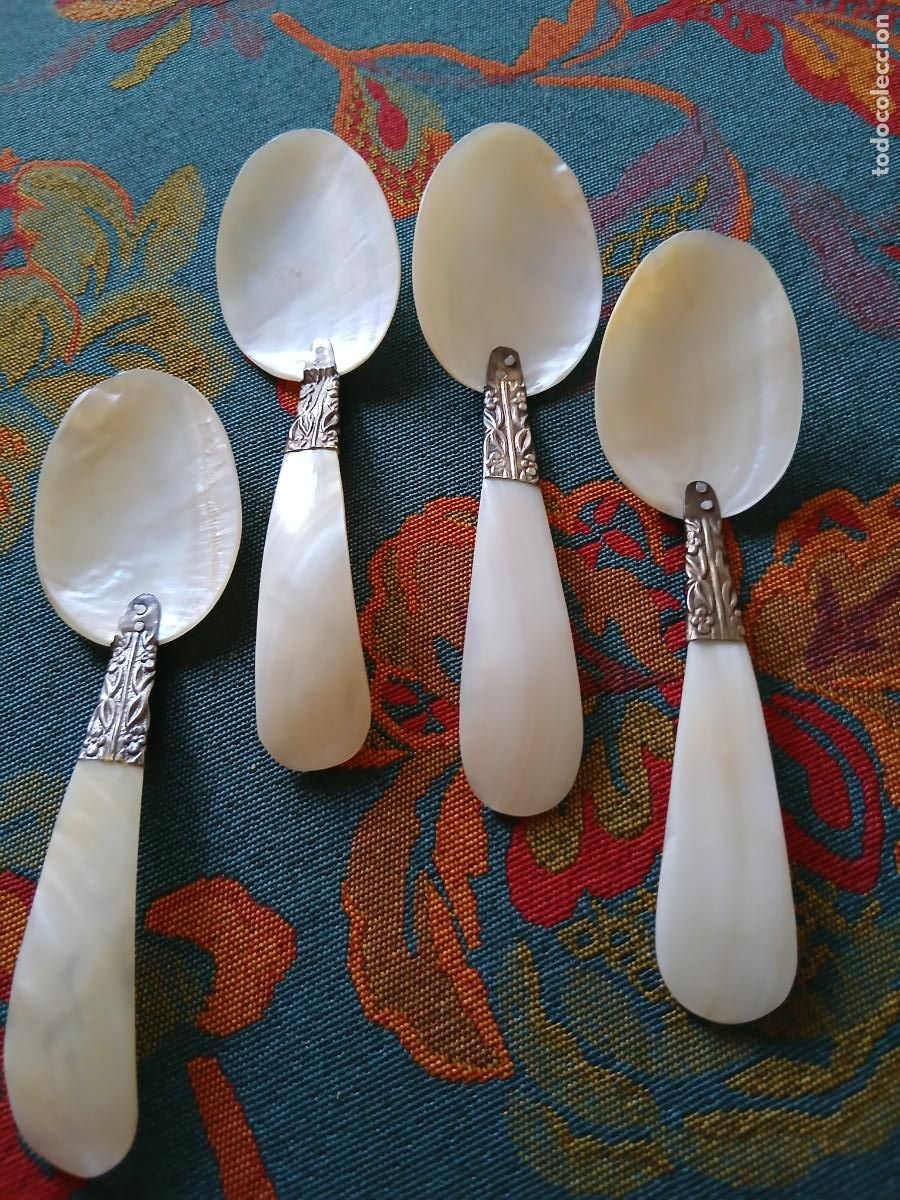 Antig&uuml;edades: Cucharas nacar y plata para caviar - Foto 1
