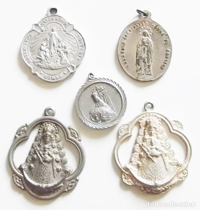 Antiquit&auml;ten: LOTE MEDALLAS RELIGIOSAS VIRGEN DEL ROC&Iacute;O VIRGEN DE LAS ANGUSTIAS GRANADA MEDALLA RELIGI&Oacute;N CRISTIANA
