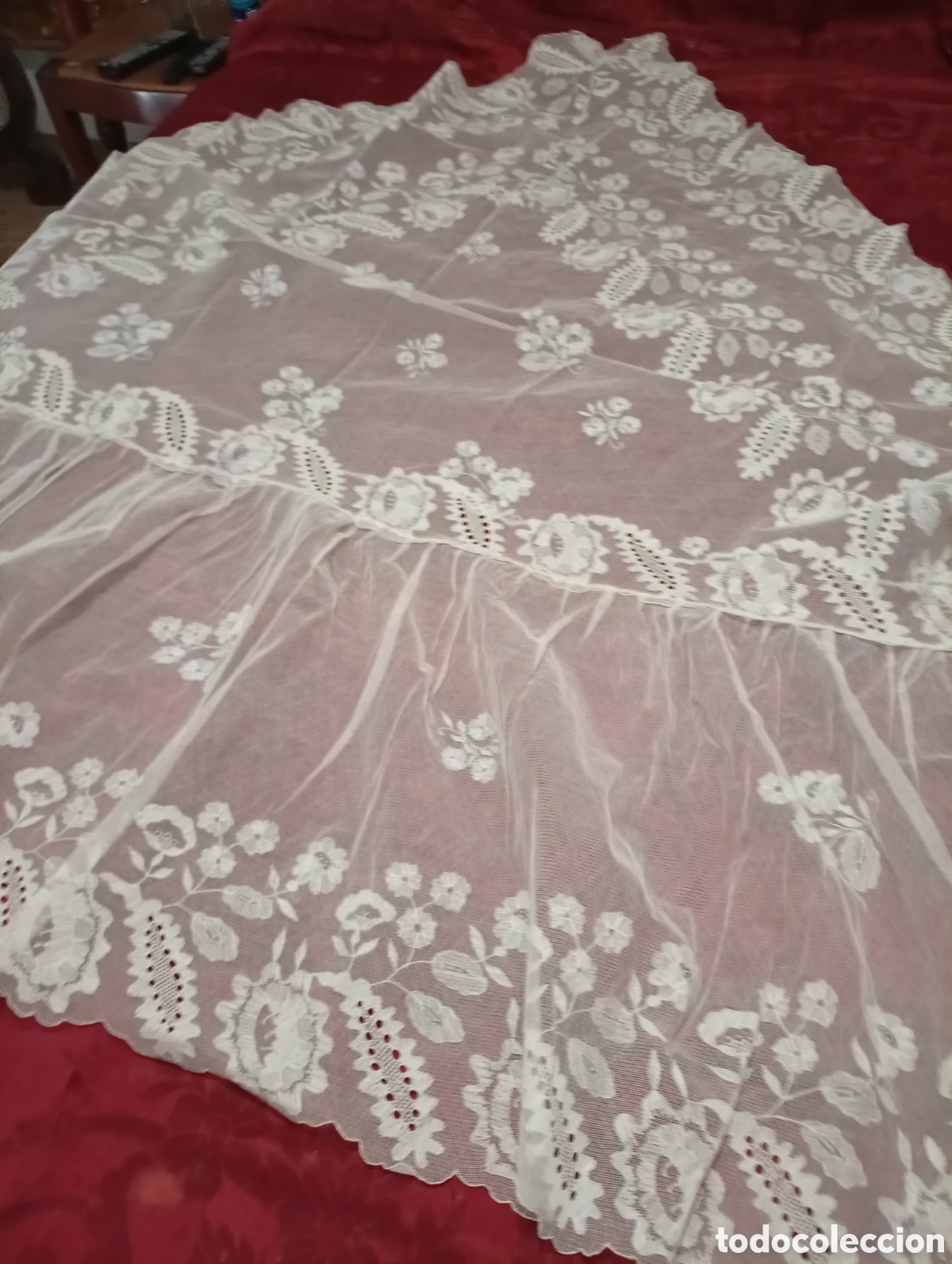 Antig&uuml;edades: Mantilla encaje granada algod&oacute;n - Foto 1
