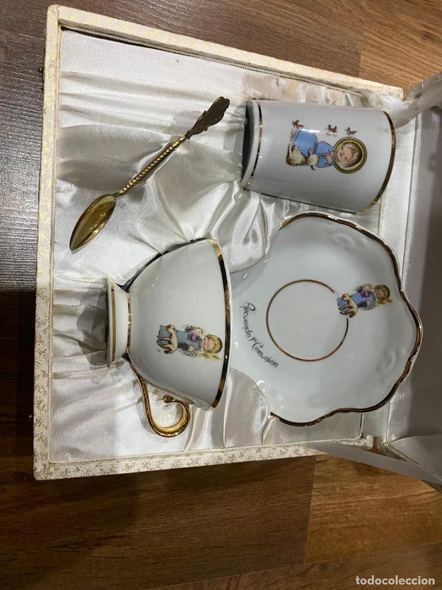 Antig&uuml;edades: Antiguo estuche juego de desayuno porcelana fina - Recuerdo de mi Primera Comuni&oacute;n - Taza, plato, va