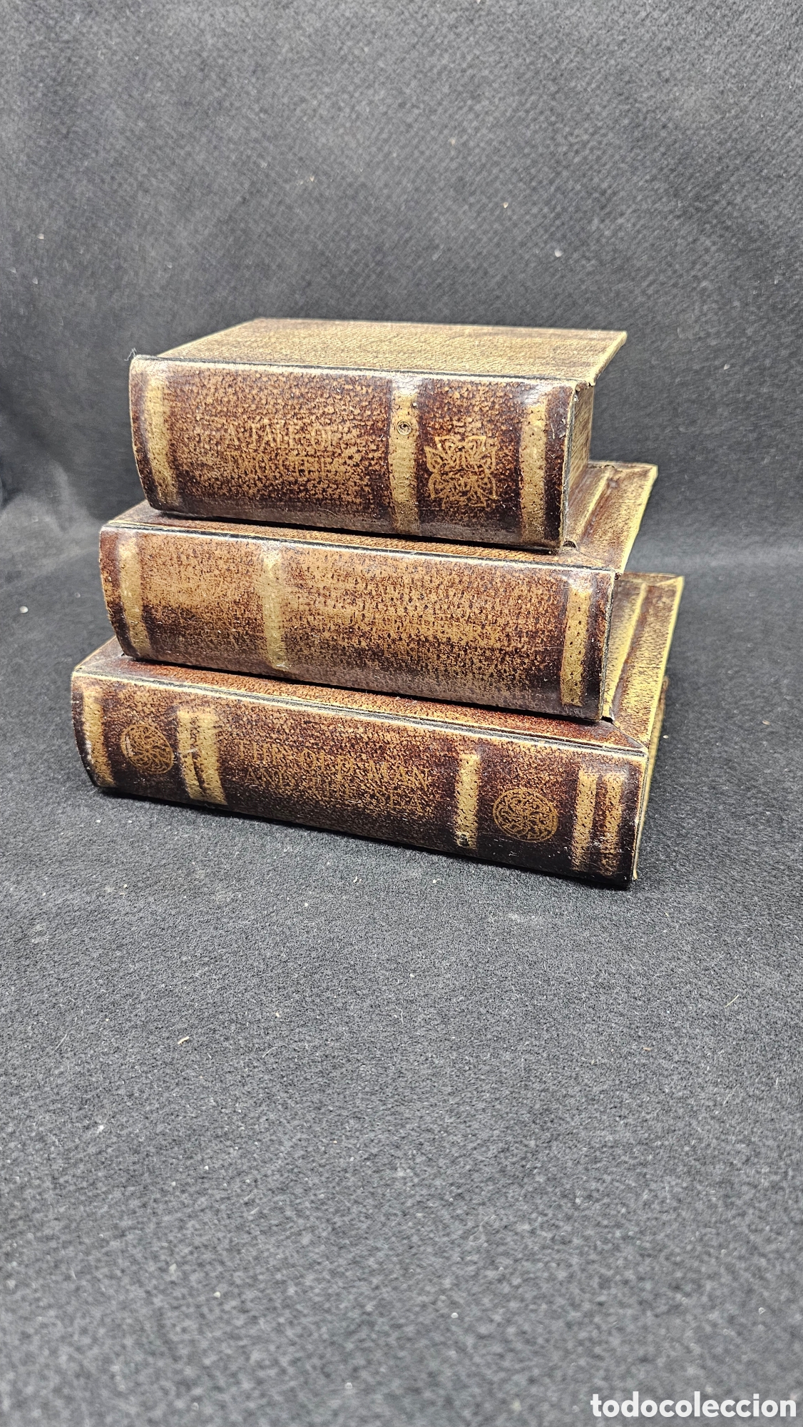 Antig&uuml;edades: Cajonera en forma de libros