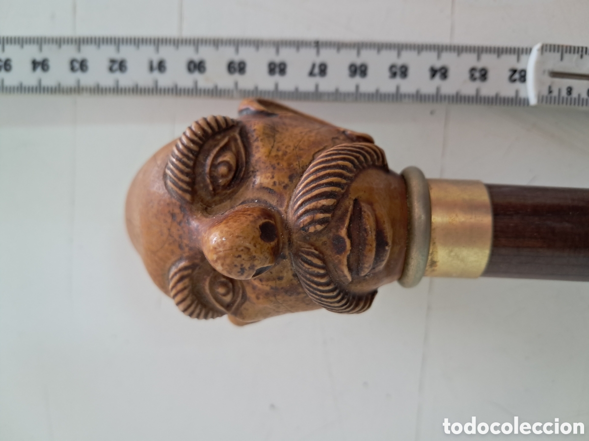 Antig&uuml;edades: Bast&oacute;n antiguo con mango en resina y madera noble - Foto 1