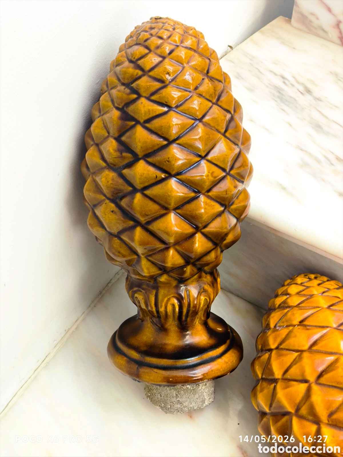 Antig&uuml;edades: Remate pi&ntilde;a cer&aacute;mica vidriada a&ntilde;os 70
