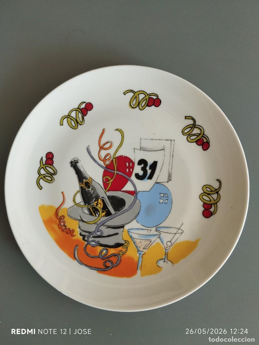 Antig&uuml;edades: Plato porcelana navidad - 610
