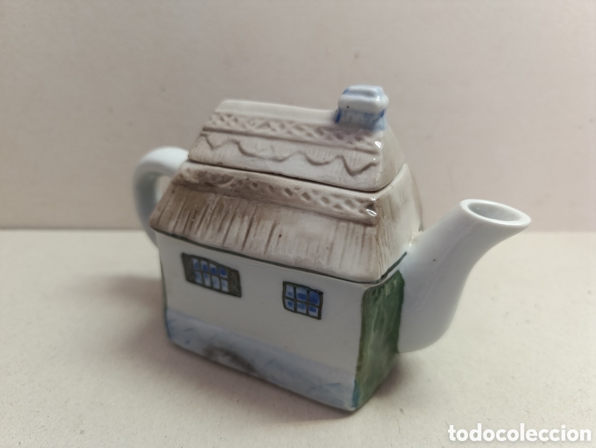 Antig&uuml;edades: TETERA PORCELANA REPRESENTANDO COTTAGE INGLES. - Foto 3