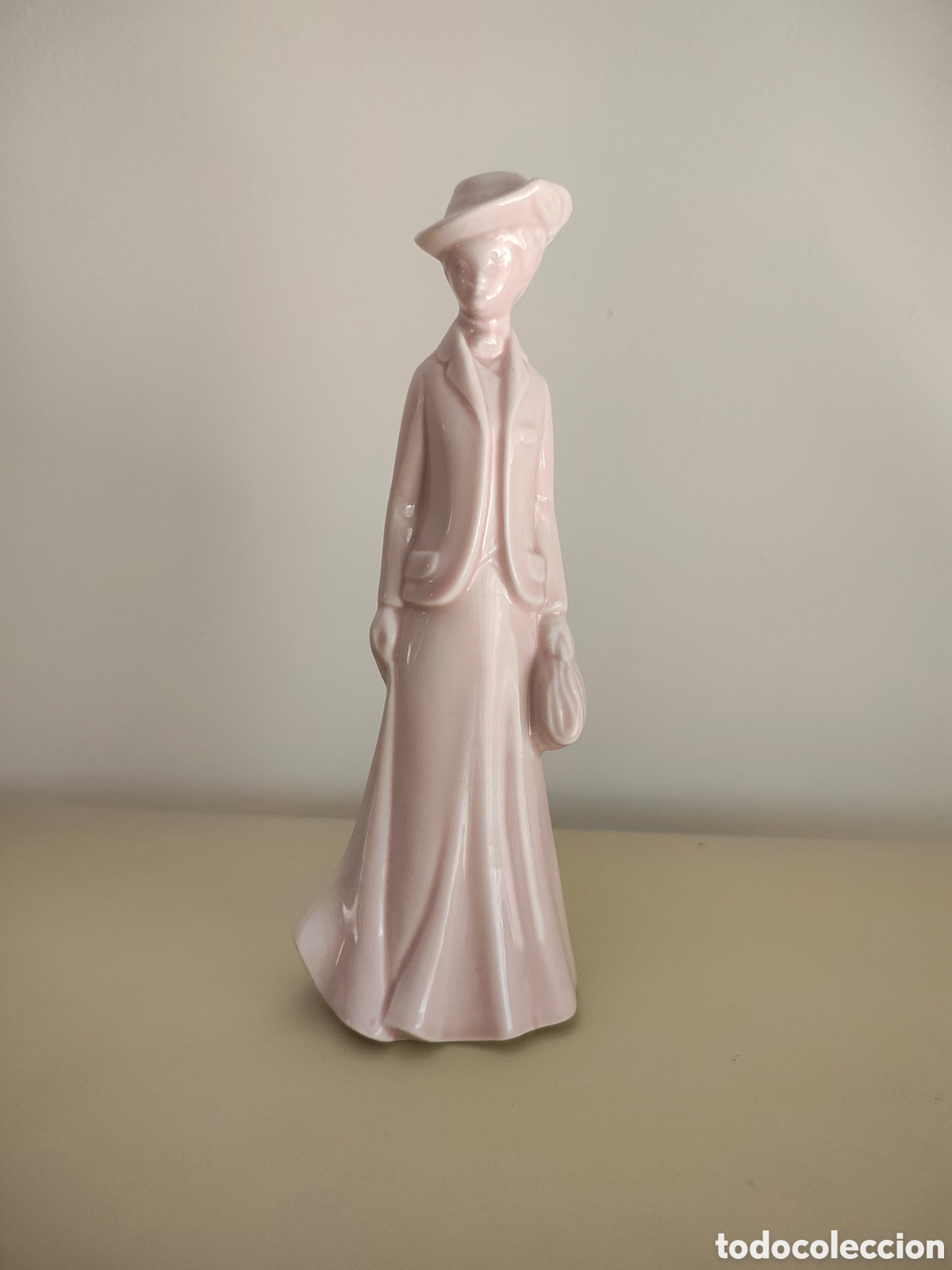 Antig&uuml;edades: Figura porcelana Alexandra de Pauline Shone