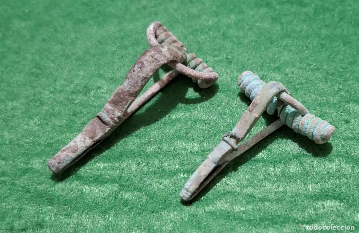 Antig&uuml;edades: Lote de dos Fibulas romanas del siglo I a IV a.C