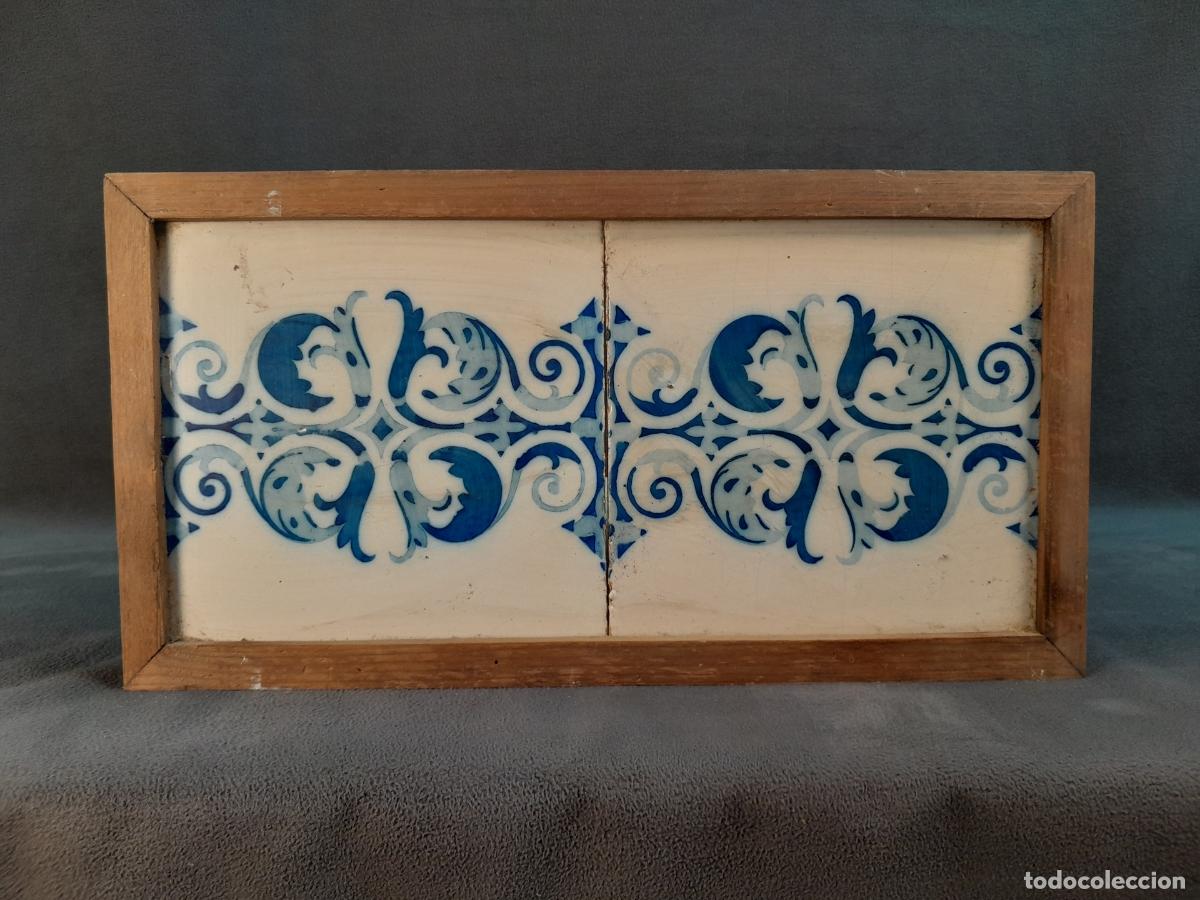 Antig&uuml;edades: 39.CONJUNTO DE DOS AZULEJOS DECORATIVOS EN CER&Aacute;MICA REALIZADA A MANO.PRINCIPIOS S.XX