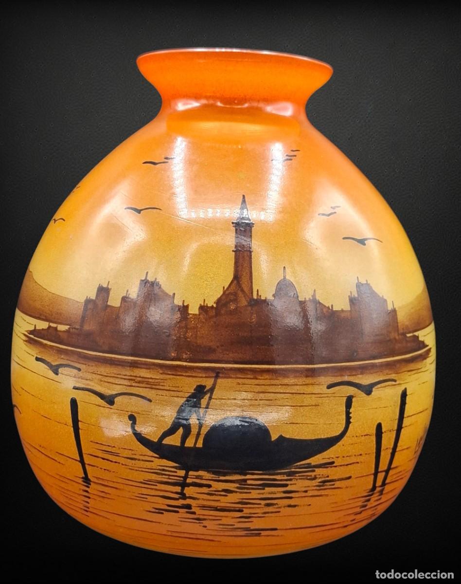 Antig&uuml;edades: + JARRON VINTAGE DE CRISTAL PINTADO A MANO CON MOTIVOS VENECIANOS - FIRMADO LAVAL