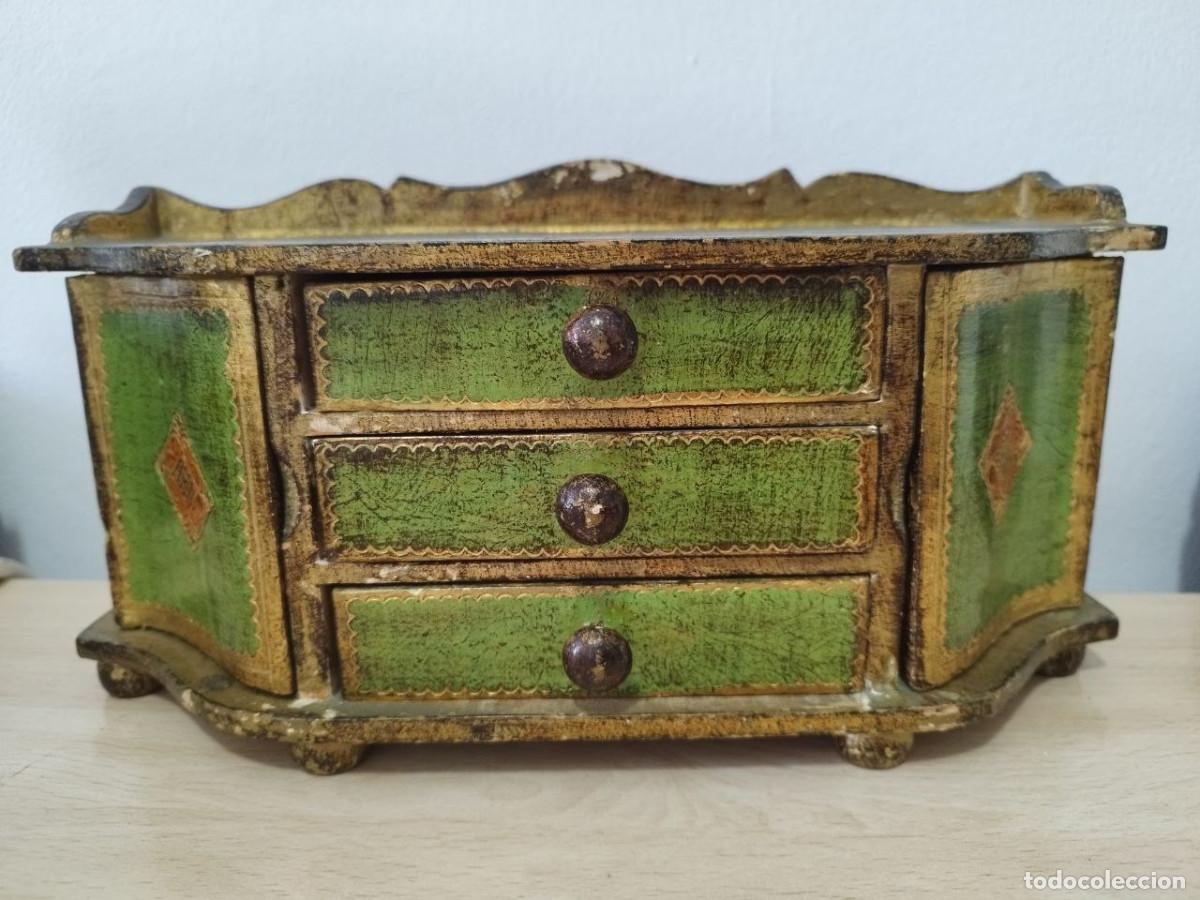 Antig&uuml;edades: Joyero de madera vintage con cajones A&ntilde;os 70 Artesan&iacute;a Florentina (Italia) Raro