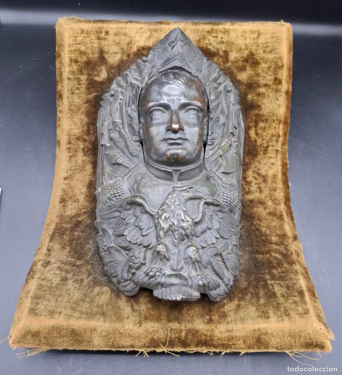 Antig&uuml;edades: + PLAFON EN BRONCE Y MADERA DE LA EFIGIE DE NAPOLEON CON ESCUDO HERALDICO