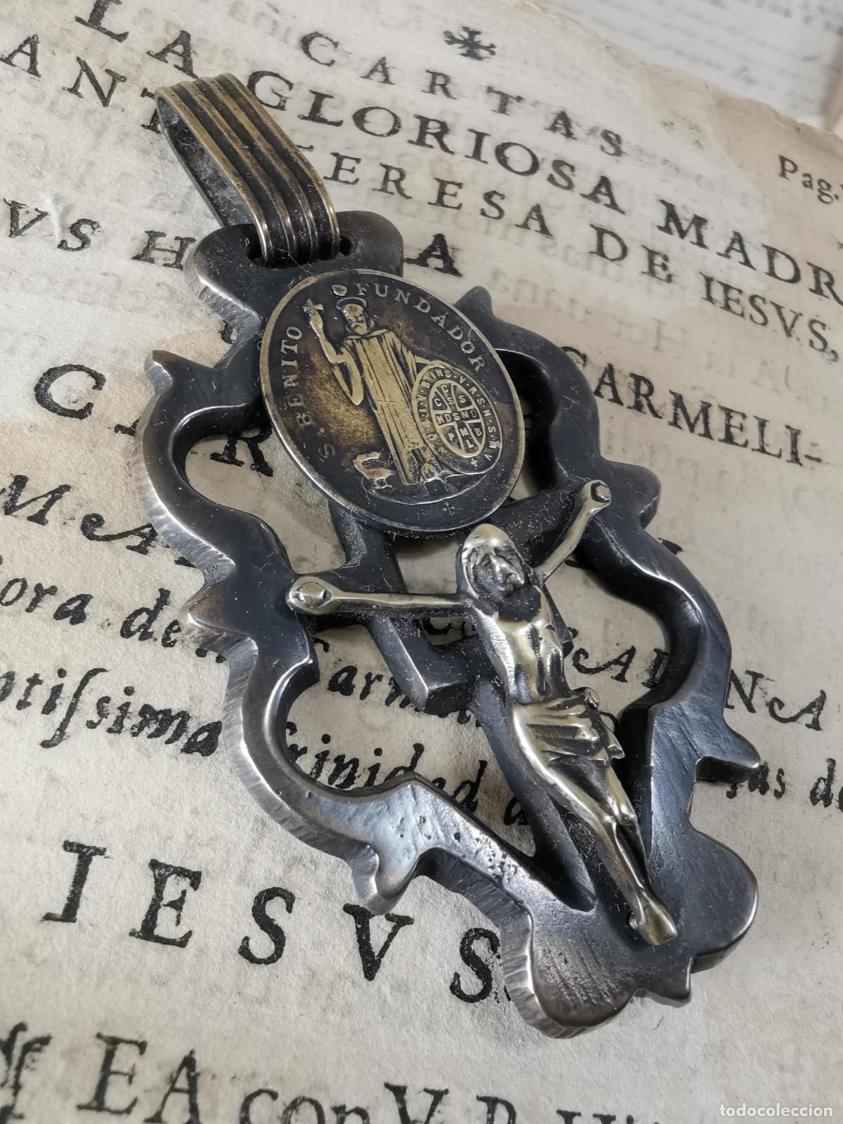 Antig&uuml;edades: Medall&oacute;n religioso S. XVIII-XIX San Benito