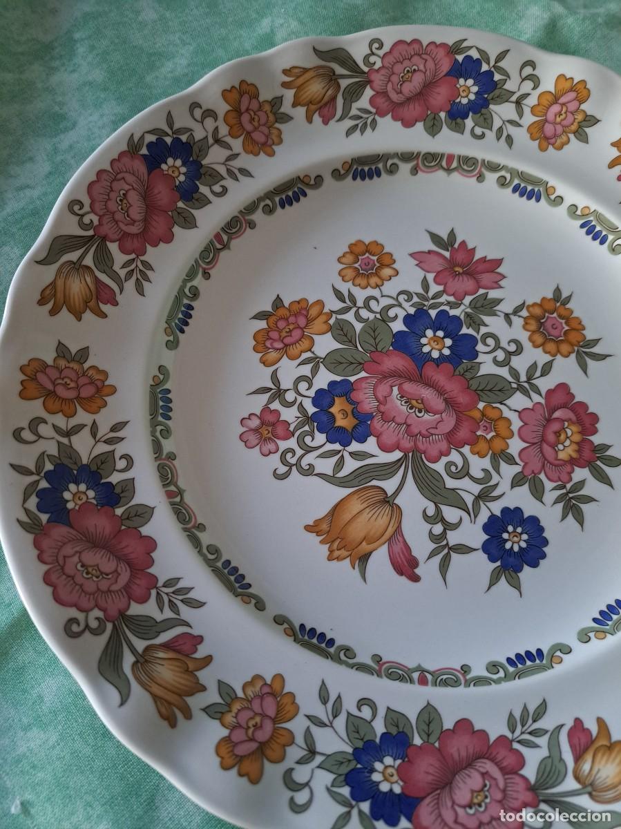 Antig&uuml;edades: Precioso plato llano de porcelana Alfares de Pontesampaio Espa&ntilde;a, Pontes, hermosa flores