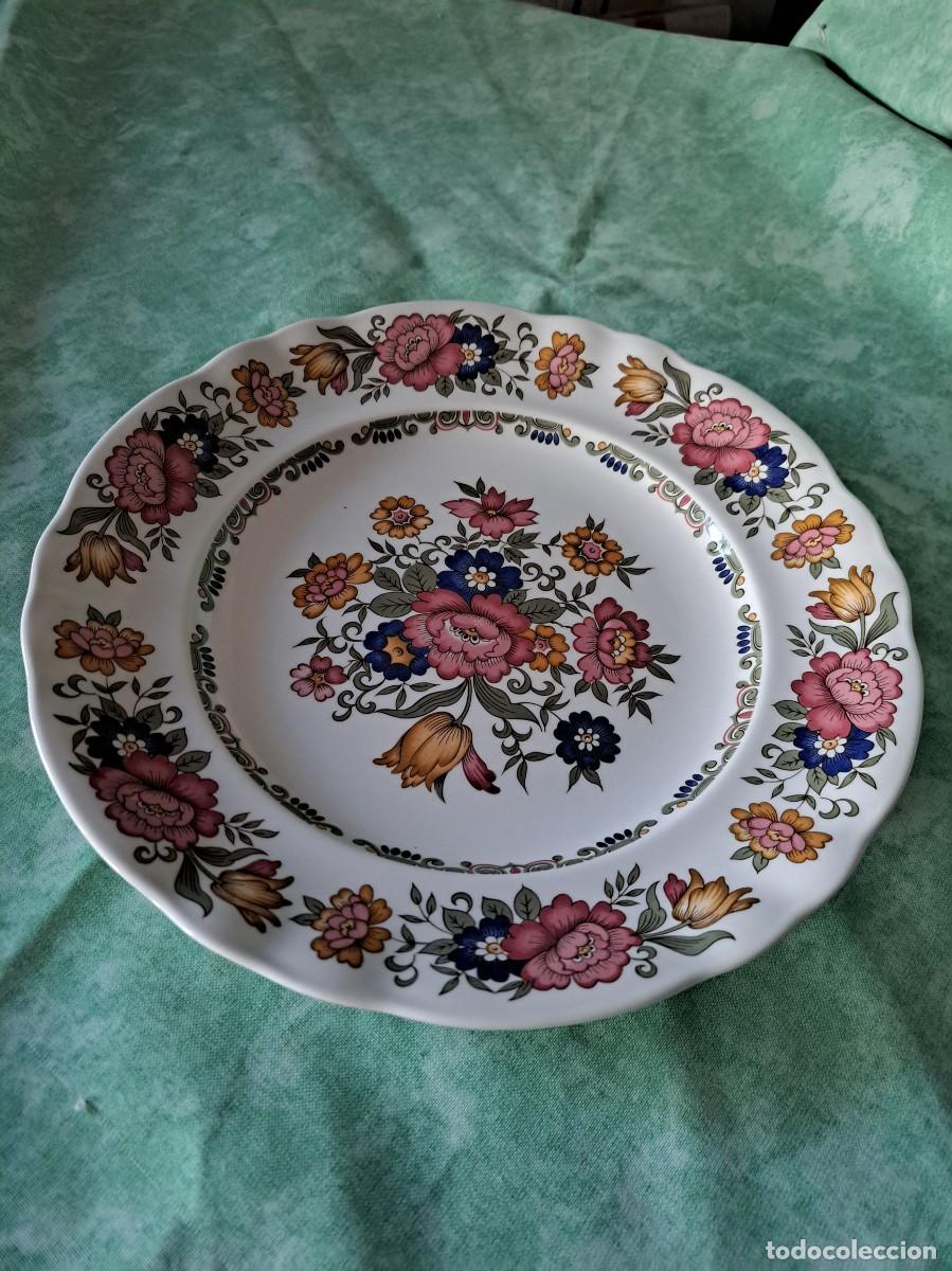 Antig&uuml;edades: Precioso plato llano de porcelana Alfares de Pontesampaio Espa&ntilde;a, Pontes, hermosa flores