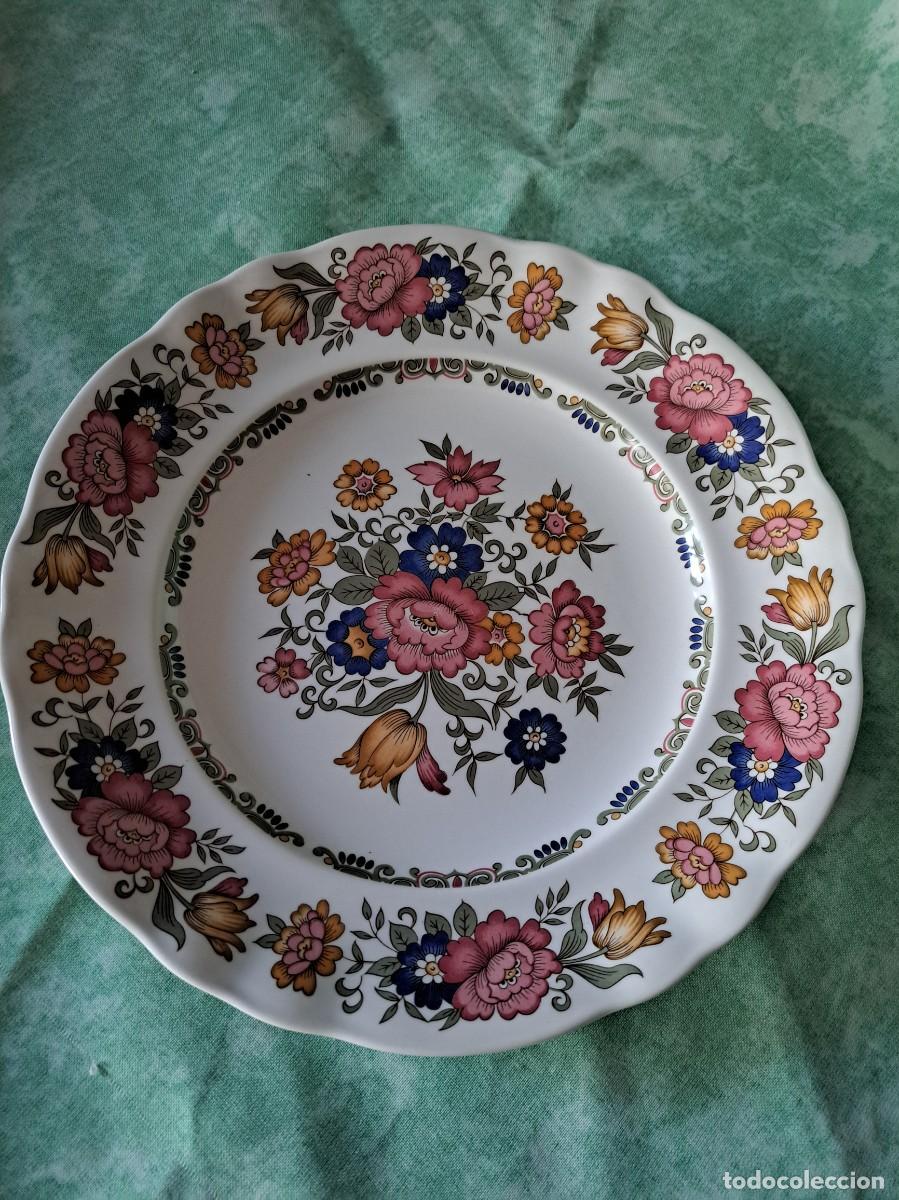 Antig&uuml;edades: Precioso plato llano de porcelana Alfares de Pontesampaio Espa&ntilde;a, Pontes, hermosa flores