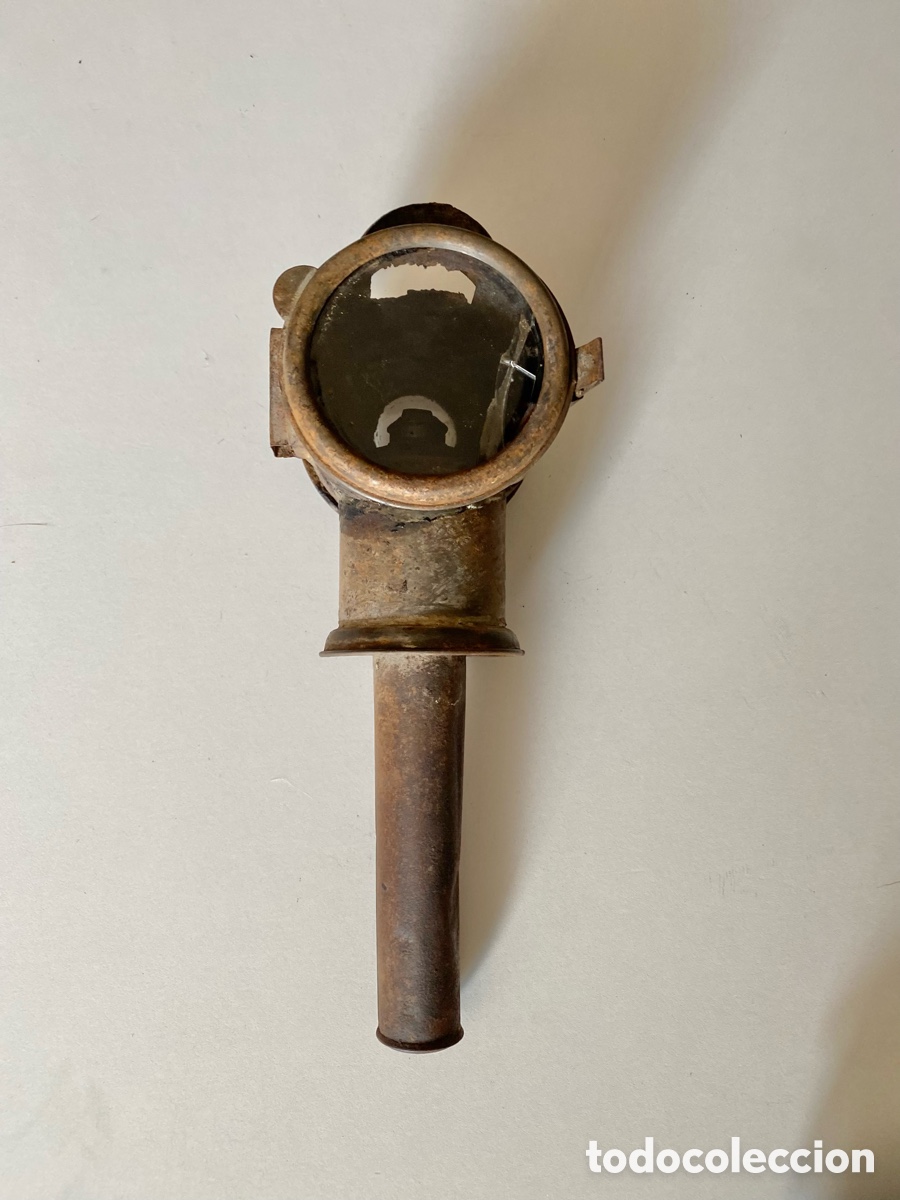 Antig&uuml;edades: Faro de carruaje muy antiguo en metal