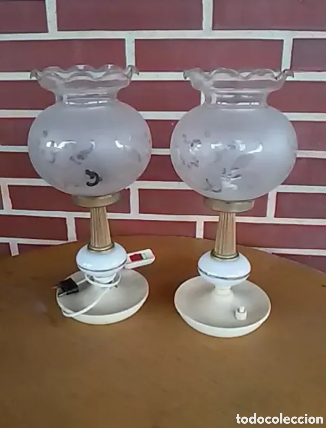 Antig&uuml;edades: Lote 3 l&aacute;mparas de mesa de noche - Foto 1