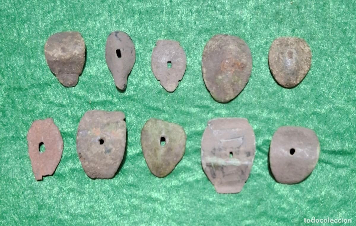 Antig&uuml;edades: Lote de 10 escamas de armadura Vikinga