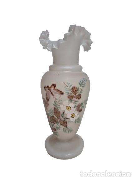 Antig&uuml;edades: Precioso Jarr&oacute;n, Florero - Cristal Opalina - Pintado a Mano - Altura 32 CM