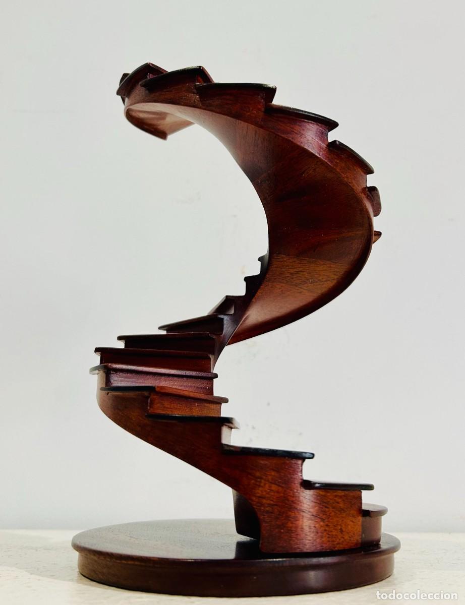 Antig&uuml;edades: Modelo Arquitectonico. Escalera en Espiral - Foto 3