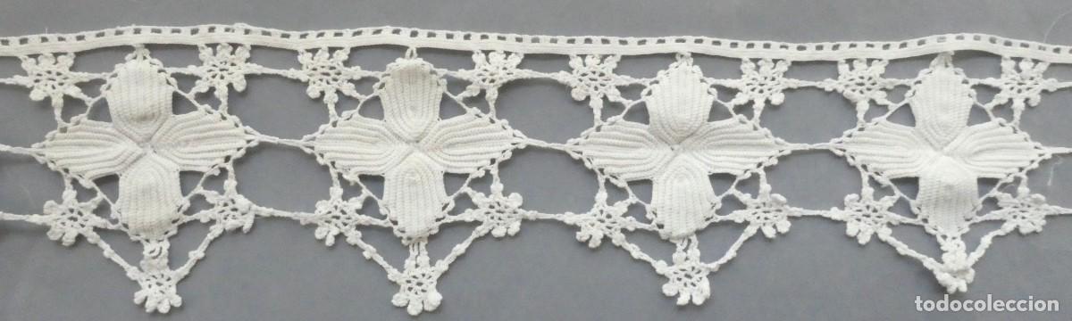 Antig&uuml;edades: ANTIGUO BAJO DE ENCAJ DE CROCHET PPIO.S.XX