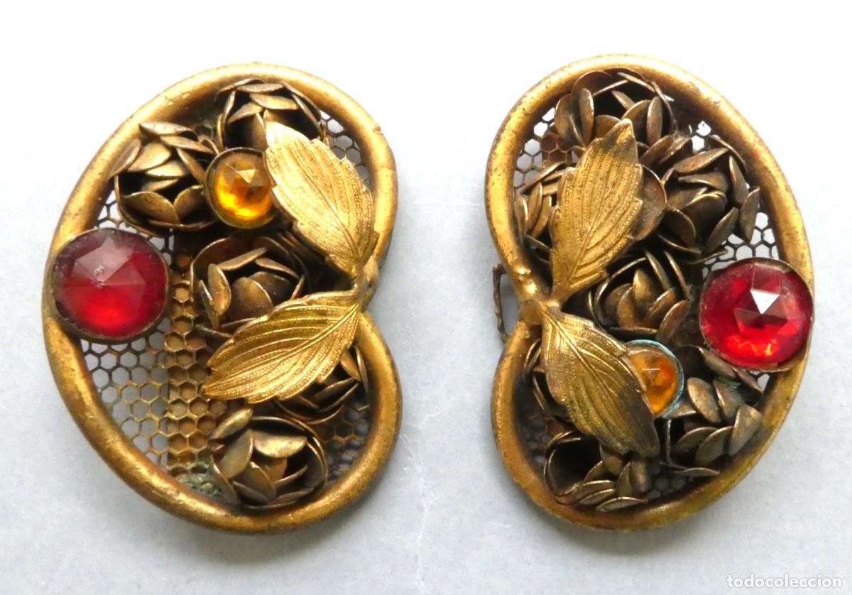 Antig&uuml;edades: ANTIGUO BROCHE MET&Aacute;LICO CON PIEDRAS