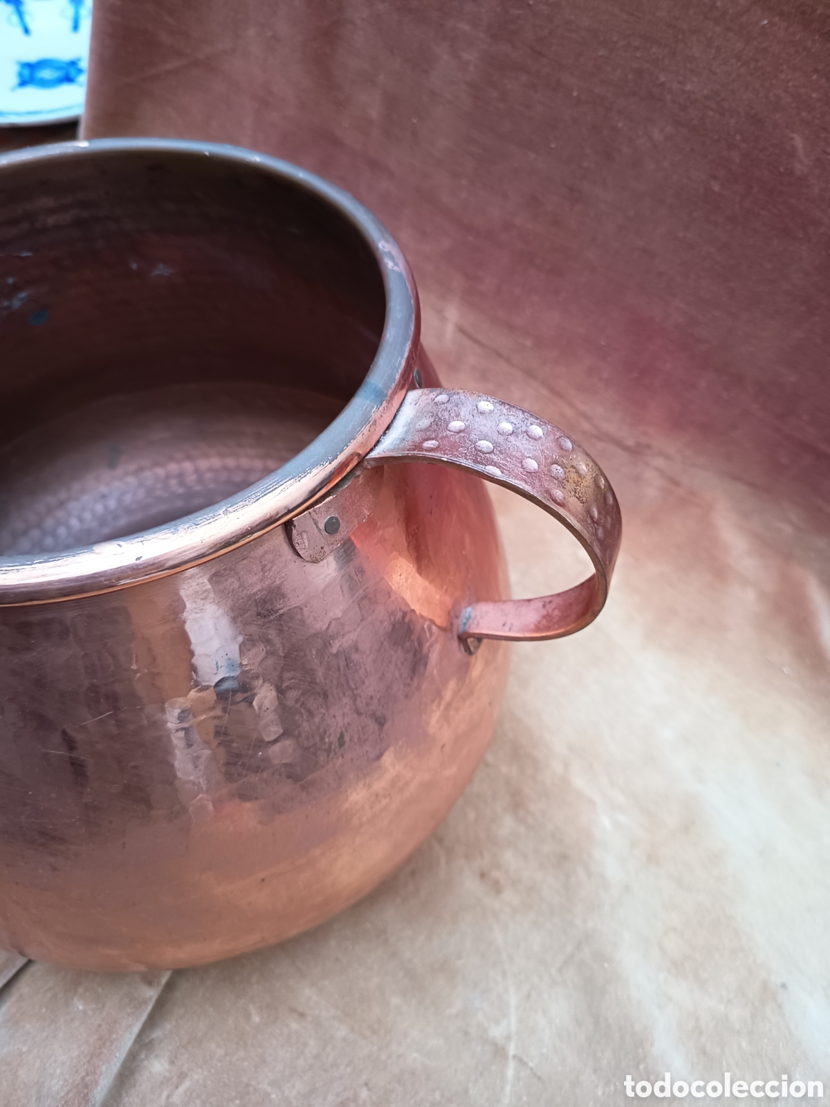 Antig&uuml;edades: Olla de cobre con asas labradas - Foto 4