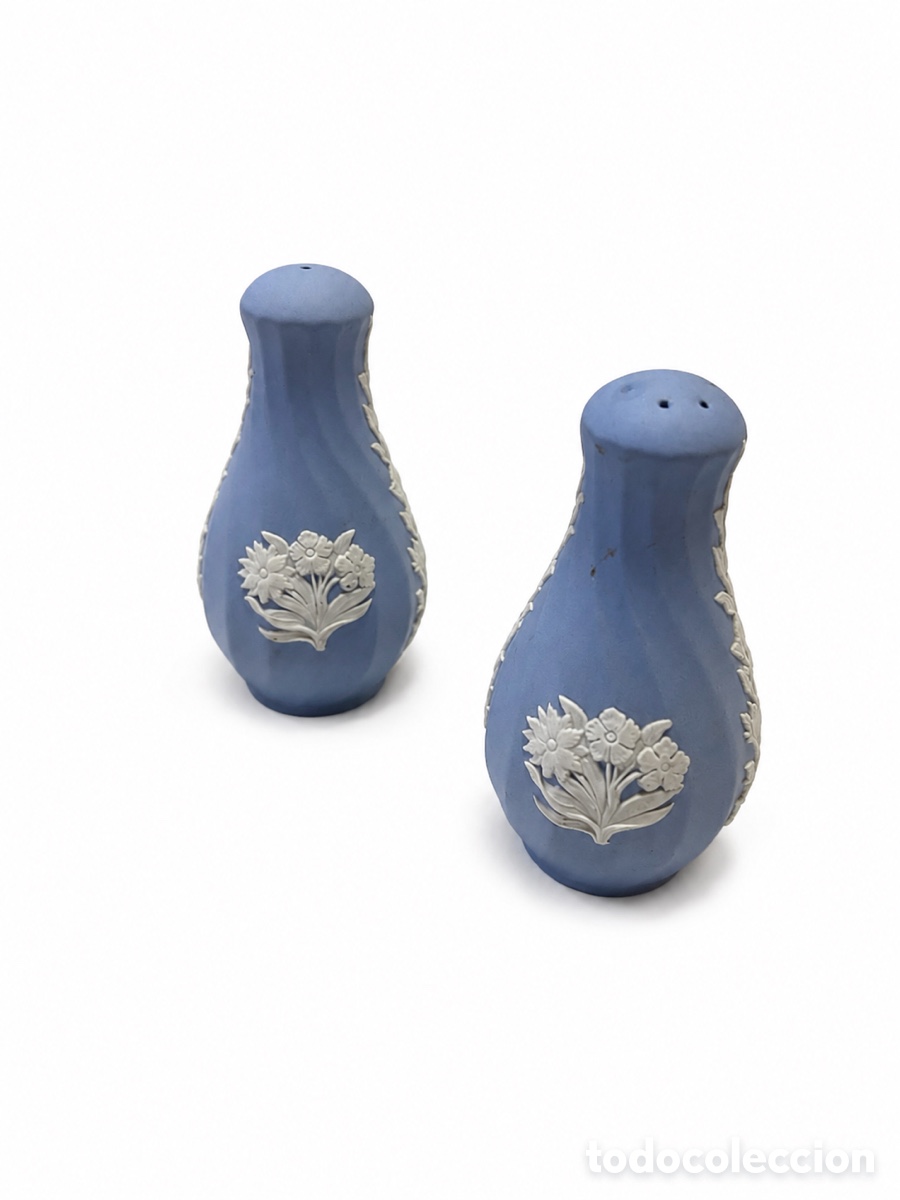 Antig&uuml;edades: Pareja salero y pimentero cer&aacute;mica jaspeware azul estilo Wedgwood vintage