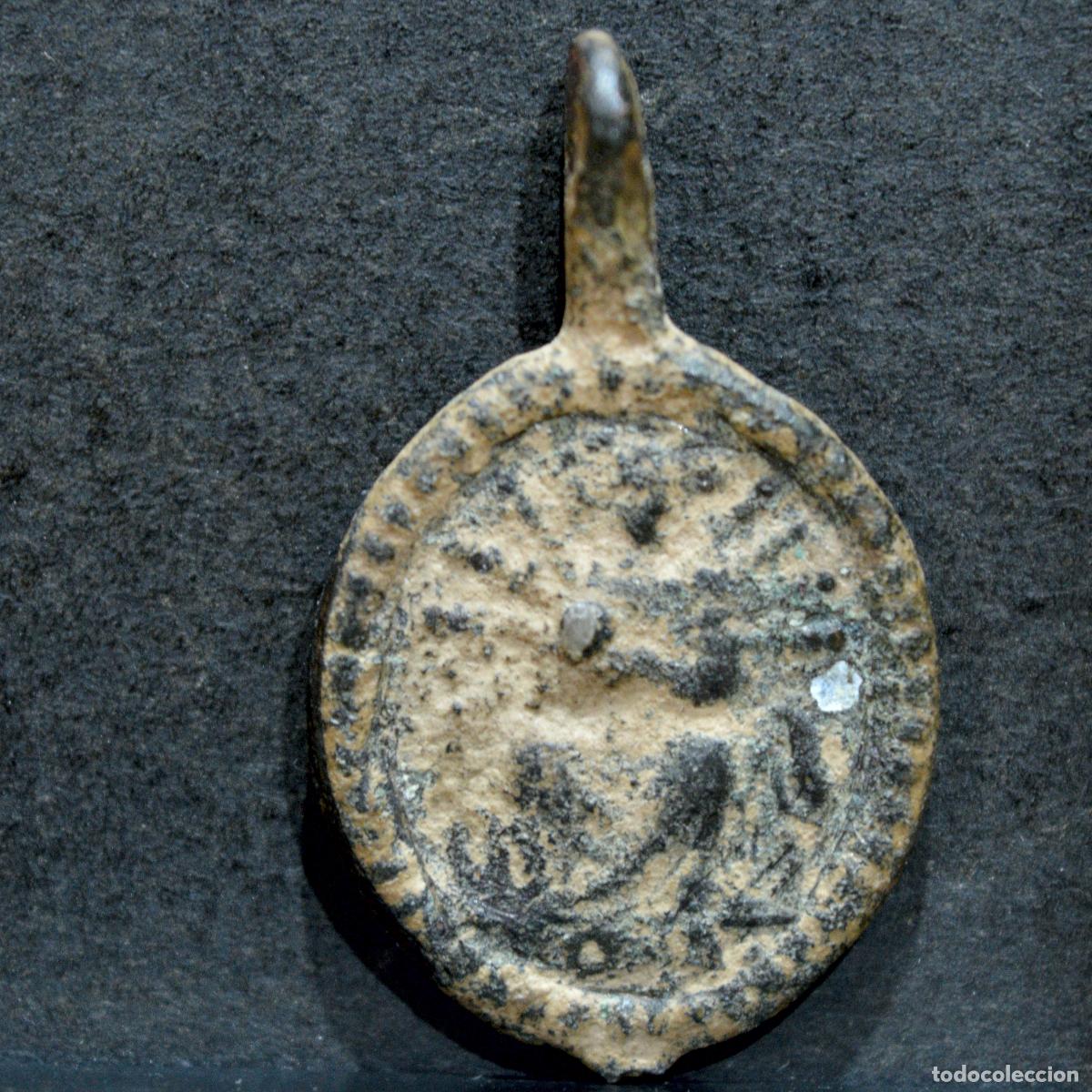 Antig&uuml;edades: ANTIGUA MEDALLA DE ASA VUELTA VIRGEN
