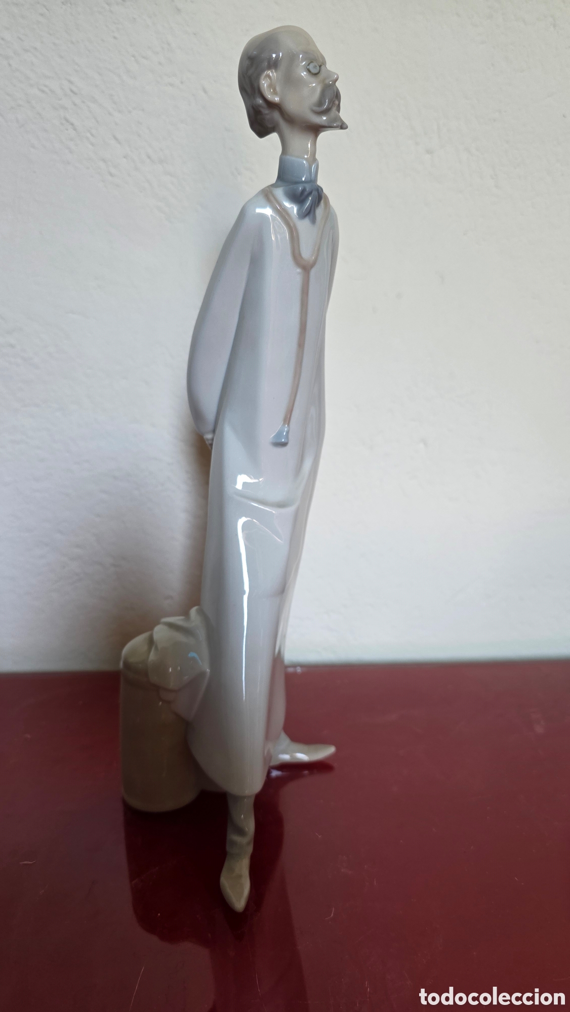 Antig&uuml;edades: Figura m&eacute;dico porcelana lladro