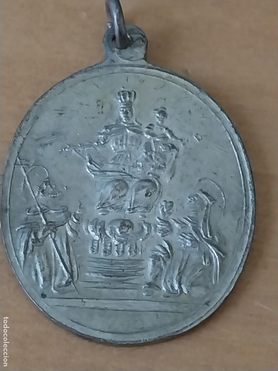 Antig&uuml;edades: VIRGEN ROSARIO COFRADIA NUESTRA SE&Ntilde;ORA MEDALLA METAL 3.7CMS ALTO ORIGINAL