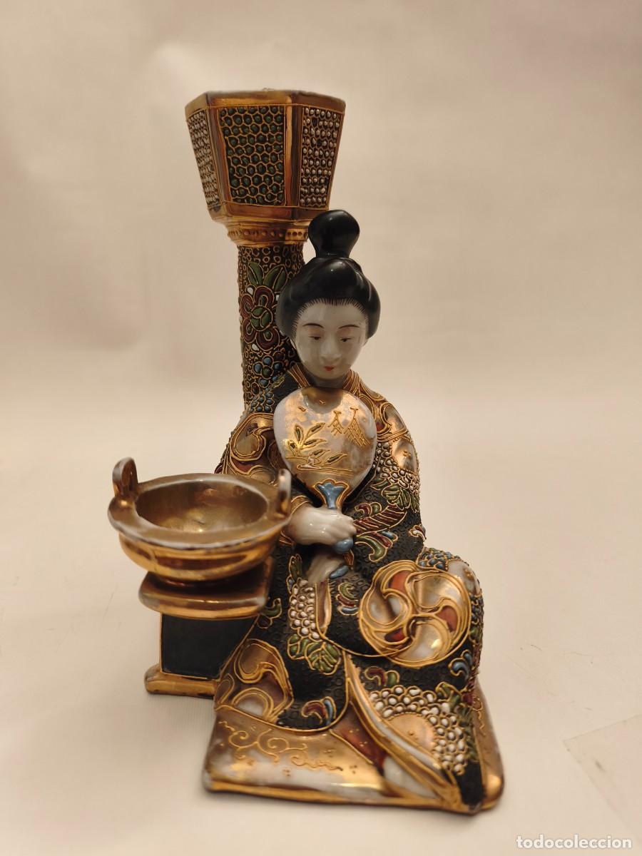 Antig&uuml;edades: FIGURA DE GEISHA CON PAY PAY SATSUMA PRINCIPIOS S.XX