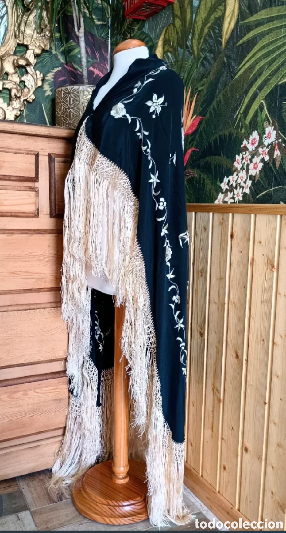 Antig&uuml;edades: Mant&oacute;n de seda Bordado antiguo