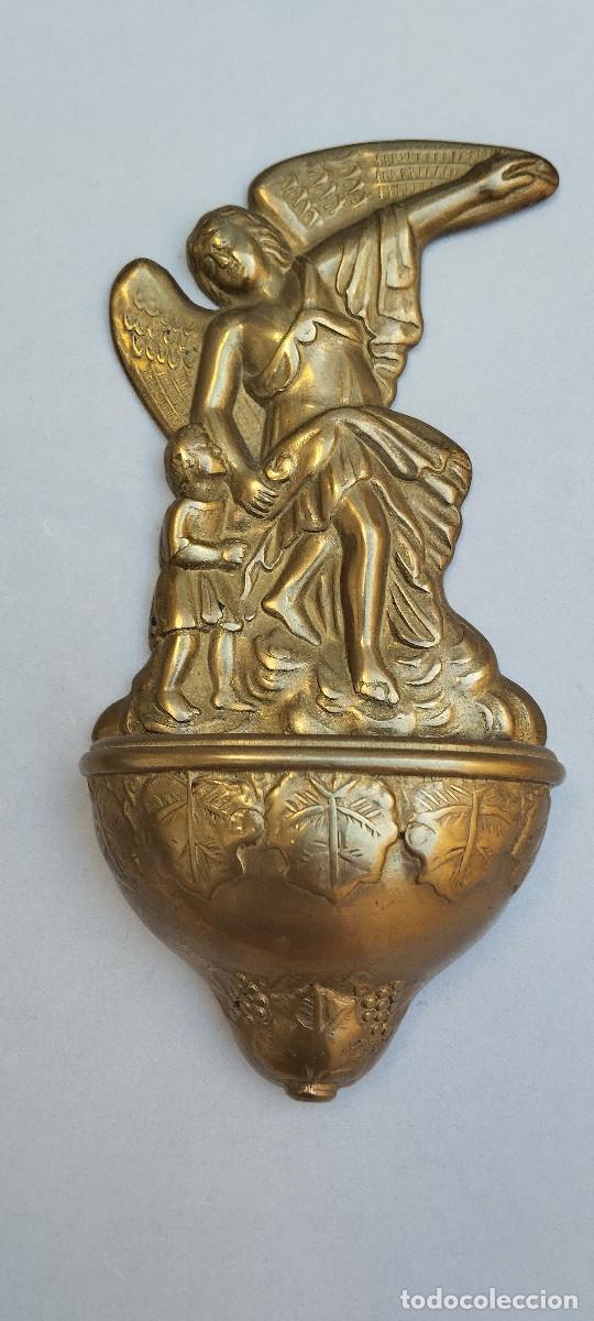 Antig&uuml;edades: Benditera de bronce - &Aacute;ngel de la Guarda - Foto 1