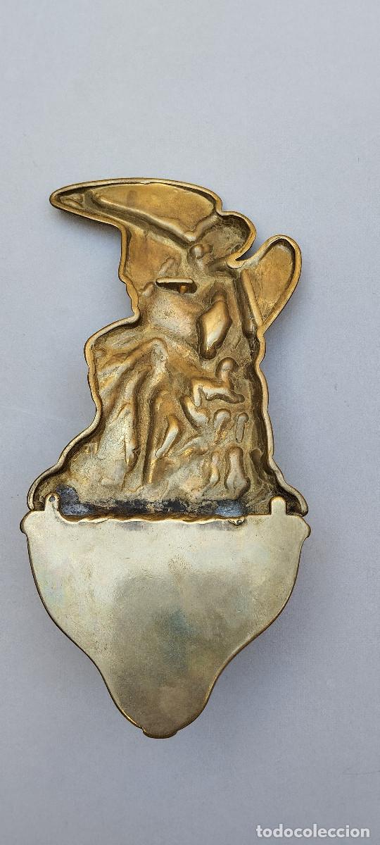 Antig&uuml;edades: Benditera de bronce - &Aacute;ngel de la Guarda - Foto 2