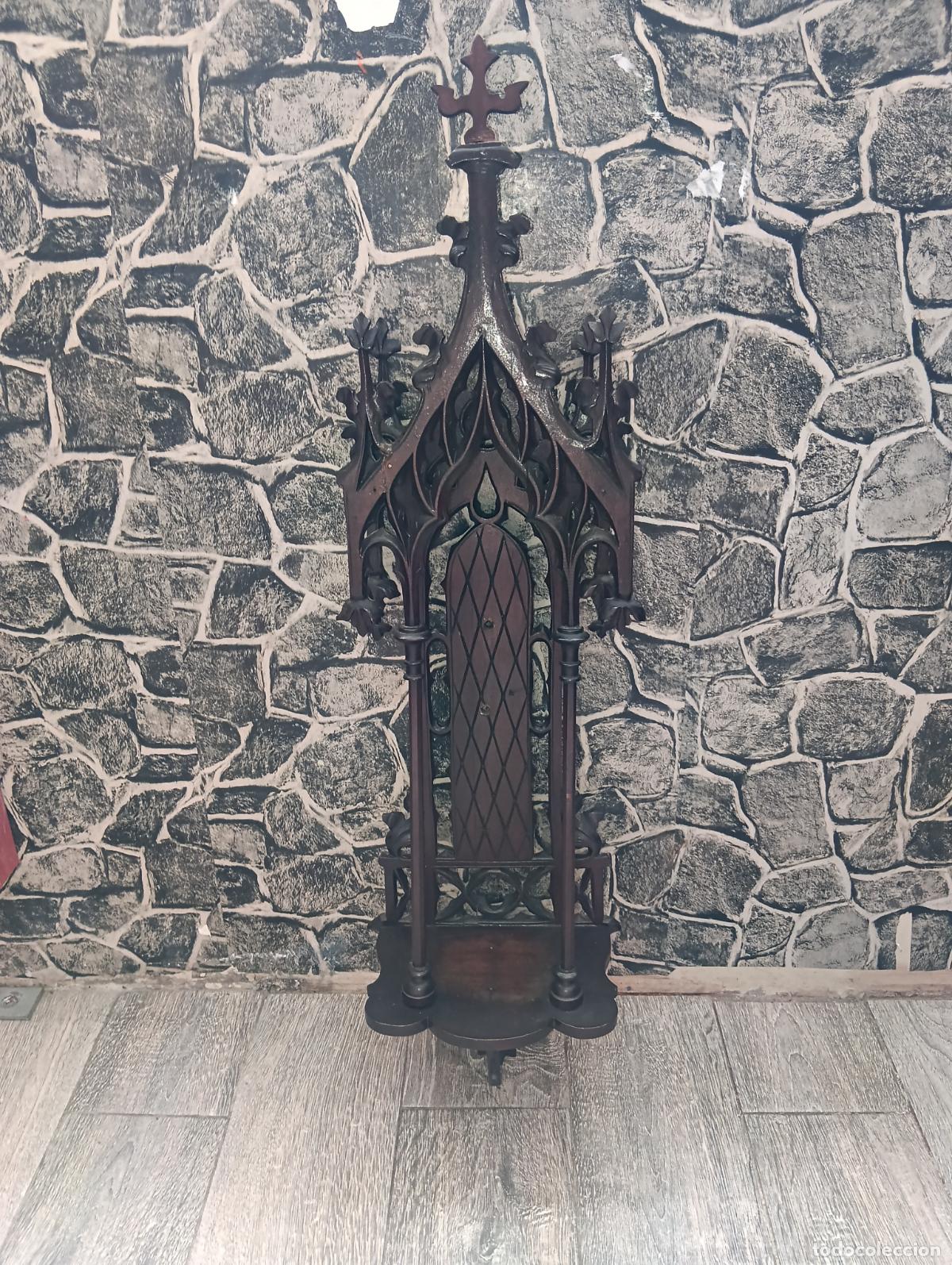 Antig&uuml;edades: Antigua repisa Hornacina de pared neog&oacute;tica madera tallada Consola Capilla para virgen santo S. XIX