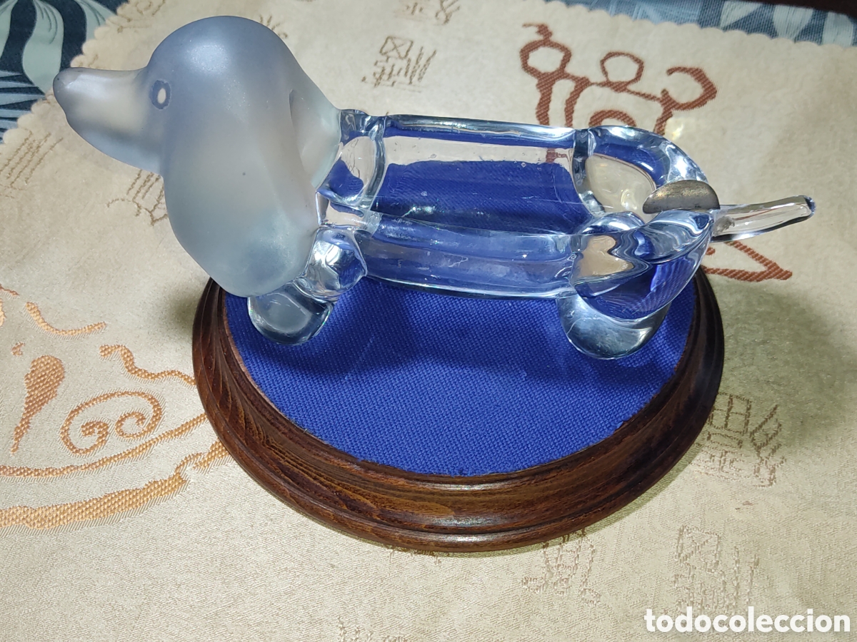 Antig&uuml;edades: Cenicero perro Basset Hound de cristal de Murano cabeza glaseada con apoyador de plata.