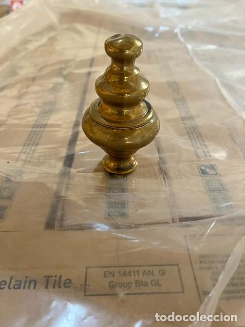 Antig&uuml;edades: Bolinche o remate antiguo de bronce