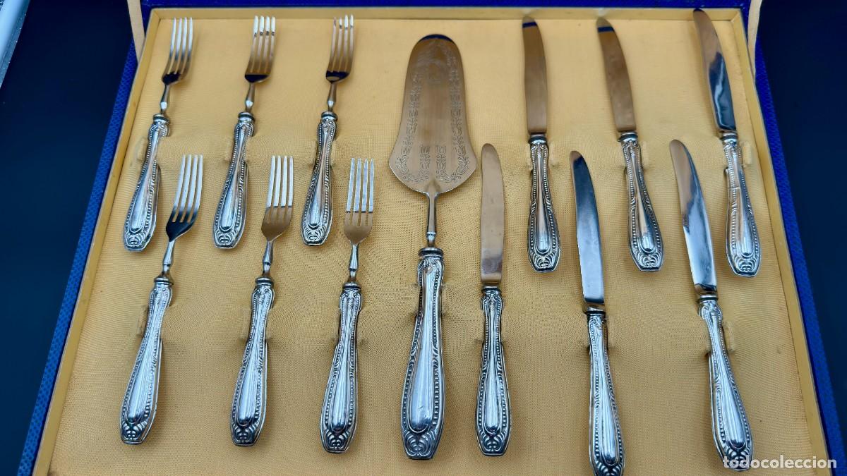 Antig&uuml;edades: Cuberter&iacute;a de pescado plata 800 italiana con pala de servir - 13 piezas en estuche original