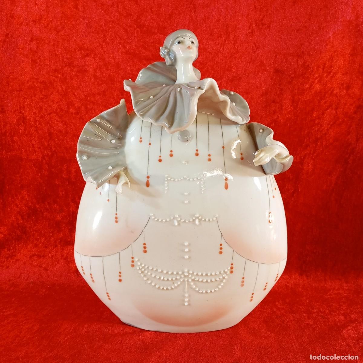 Antig&uuml;edades: PRECIOSA FIGURA DE PORCELANA - ESTILO ARLEQUIN - INGL&Eacute;S, VALENCIA - 330 X 250 X 75 MM / 5477