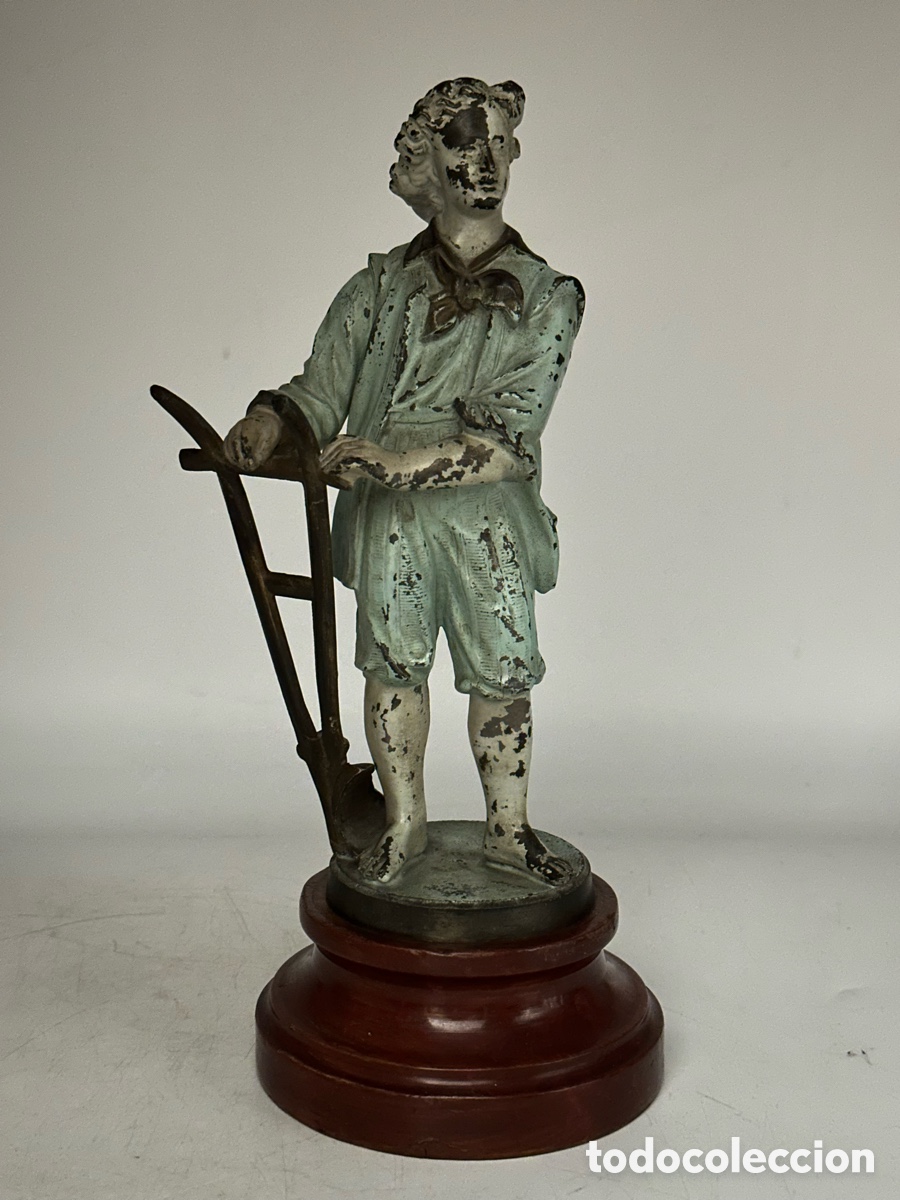 Antig&uuml;edades: Antigua escultura de calamina - labrador - Siglo XIX